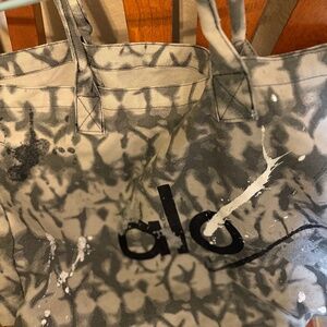 ALO YOGA Limited Edition PEACE ON EARTH Large Tote Bag